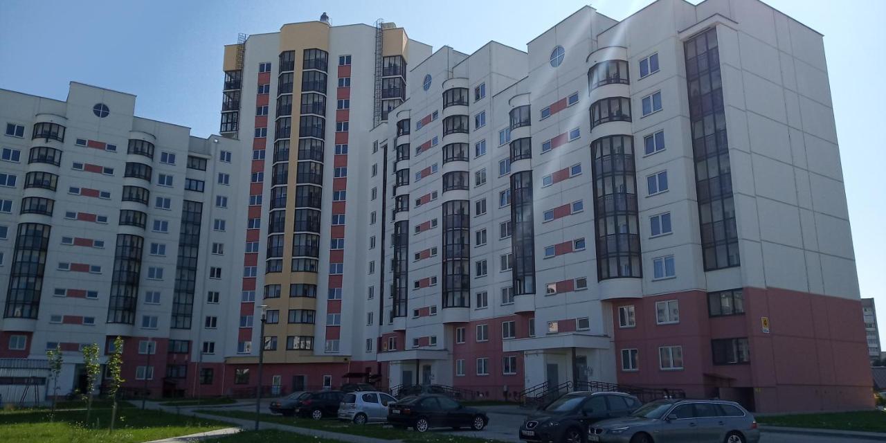 По-Домашнему Уютная Квартира В Новом Доме, Центр!!! グロドノ エクステリア 写真